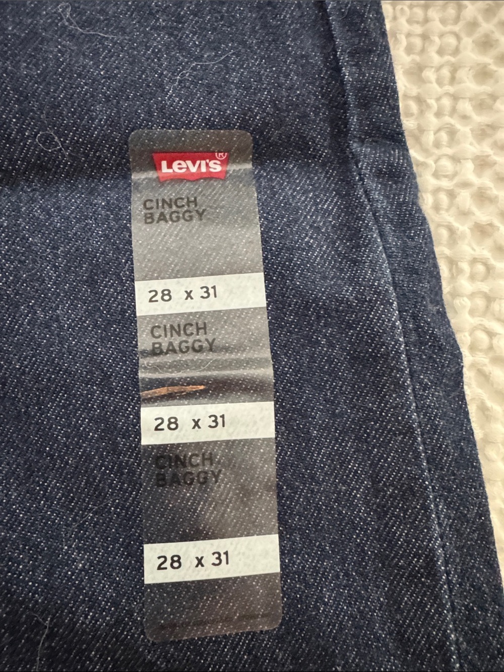 Levi's Women’s Indigo Relaxed Wide-Leg Jeans - Picture 3 of 6